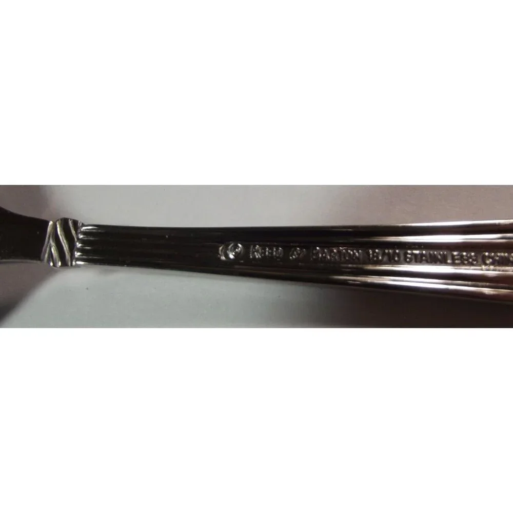 Reed & Barton Pierced Tablespoon serving spoon TRINITY HALL 18/10 stainless 8.5